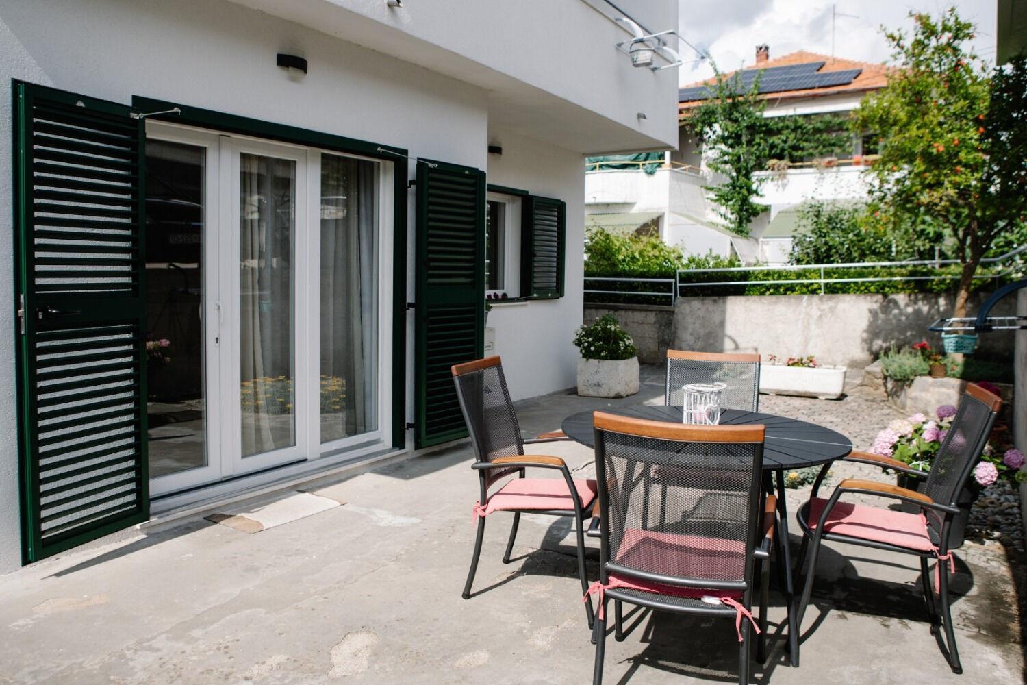 Apartments Petri - Close To The Sea Tisno Exterior photo